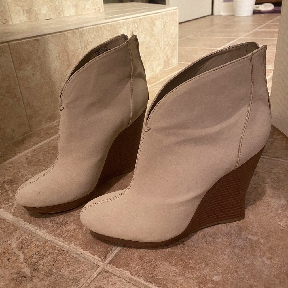 Jennifer Lopez Cream Suede Wedge Booties!